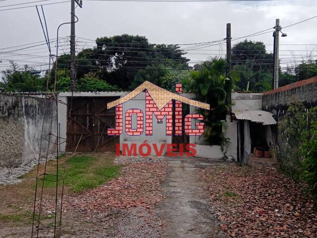 Casa na Estrada da Pedra em Guaratiba-RJ